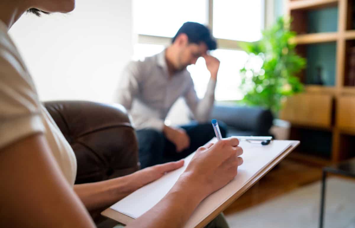 What to expect when seeing a therapist for the first time